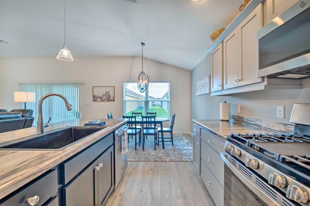The Villager Retreat With Lanai And Golf Cart! Wildwood Exterior photo